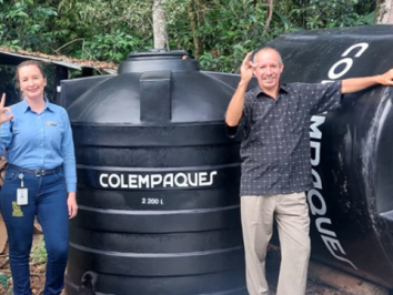 Entrega de tanques de almacenamiento beneficia a la comunidad de Francisco de Paula Santander en Barbosa